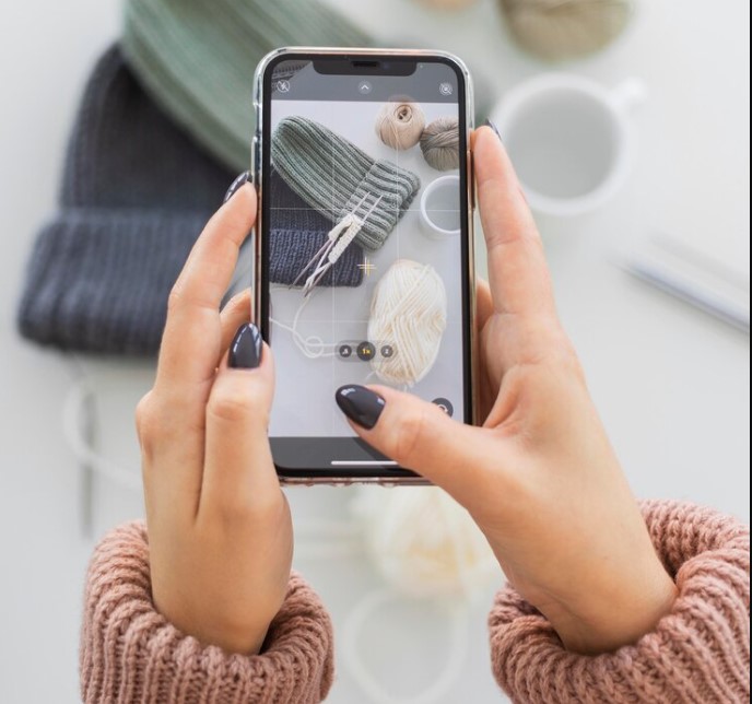 Twitter for Fashion Photography: Showcasing Stylish Visuals in Tweets